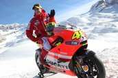 Ducati a dezvaluit modelul Desmosedici GP11, motorul lui Valentino Rossi