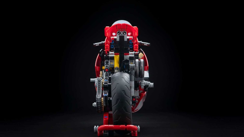 Ducati Panigale V4 R de la Lego Technic