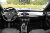 Duel in familia hot-hatch: Alfa Romeo Giulietta vs. VW Golf VI