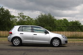 Duel in familia hot-hatch: Alfa Romeo Giulietta vs. VW Golf VI