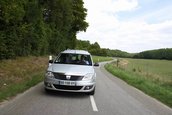 Duel intre break-uri low-cost: Dacia Logan MCV vs. Lada Priora break