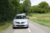 Duel intre break-uri low-cost: Dacia Logan MCV vs. Lada Priora break
