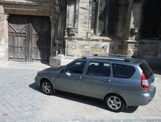 Duel intre break-uri low-cost: Dacia Logan MCV vs. Lada Priora break