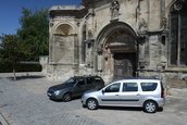 Duel intre break-uri low-cost: Dacia Logan MCV vs. Lada Priora break