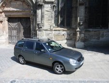 Duel intre break-uri low-cost: Dacia Logan MCV vs. Lada Priora break