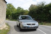Duel intre break-uri low-cost: Dacia Logan MCV vs. Lada Priora break