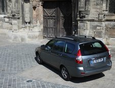 Duel intre break-uri low-cost: Dacia Logan MCV vs. Lada Priora break