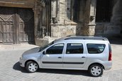 Duel intre break-uri low-cost: Dacia Logan MCV vs. Lada Priora break