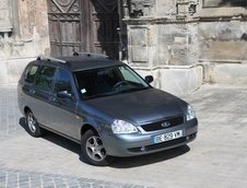 Duel intre break-uri low-cost: Dacia Logan MCV vs. Lada Priora break