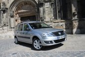 Duel intre break-uri low-cost: Dacia Logan MCV vs. Lada Priora break