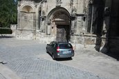 Duel intre break-uri low-cost: Dacia Logan MCV vs. Lada Priora break