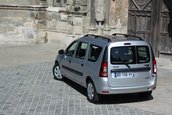 Duel intre break-uri low-cost: Dacia Logan MCV vs. Lada Priora break