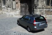 Duel intre break-uri low-cost: Dacia Logan MCV vs. Lada Priora break