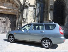Duel intre break-uri low-cost: Dacia Logan MCV vs. Lada Priora break