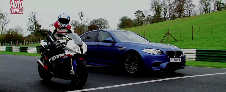 Duel pe circuit: BMW M5 versus BMW S1000RR