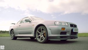 Duelul dintre Nissan GT-R R34 si GT-R R35 ne arata ce inseamna 15 ani de evolutie