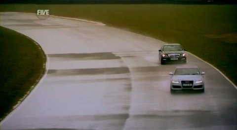 Duelul Titanilor: Audi RS6 versus Mercedes E63 AMG Duelul Titanilor: Audi RS6 versus Mercedes E63 AMG