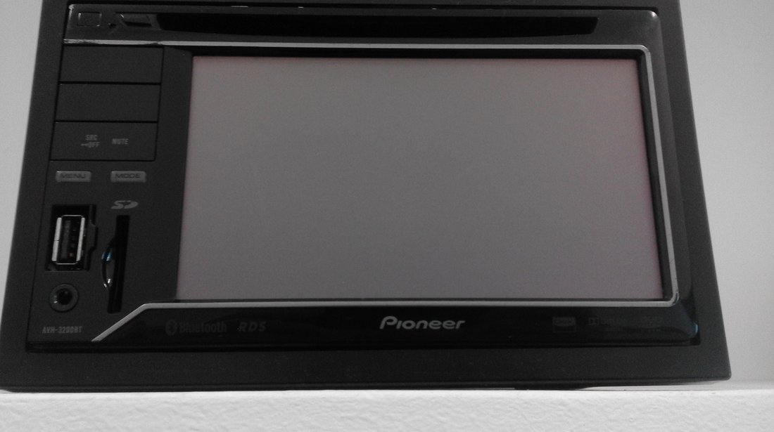 DVD-Auto Pioneer AVH-3200BT+amplificator MAC AUDIO MPX 2500 600 watts+casti AKG K55