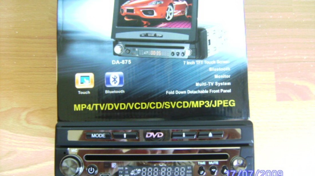 DVD CU ECRAN RETRACTABIL 7'' FATA DETASABILA TV TUNER DIVX USB SI SD