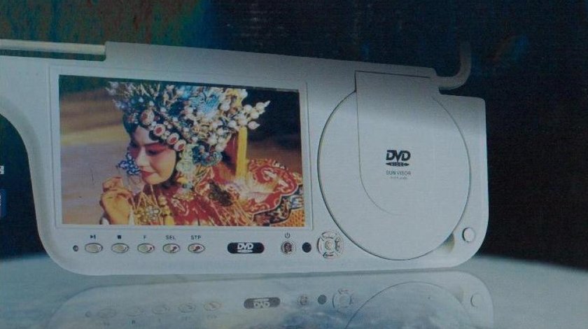 DVD PARASOLAR CU TV TUNER!!! 120 EURO!!!