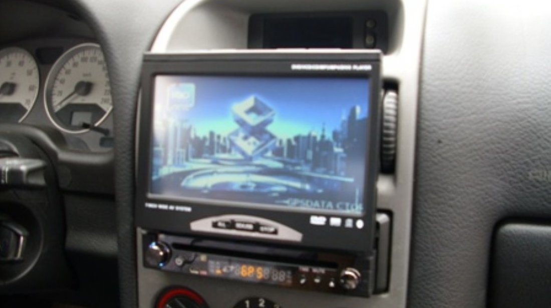 DVD RETRACTABIL CU GPS 7 DIVX TV TUNER USB SD IGO 3D FULL