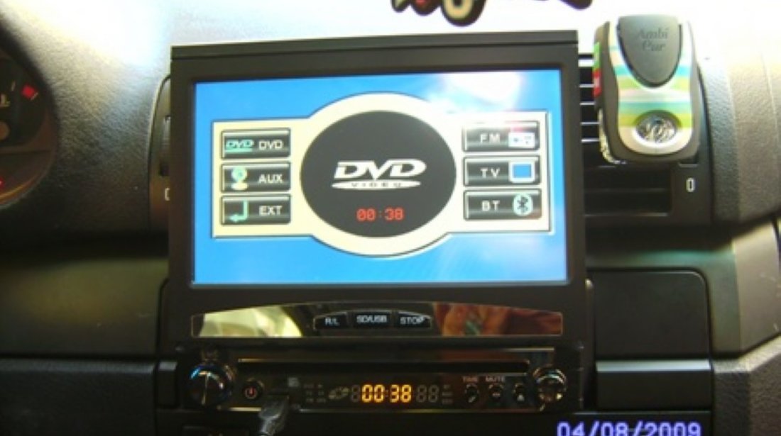 DVD RETRACTABIL CU GPS 7 FATA DETASABILA TV TUNER DIVX USB SD 1499 lei!!!