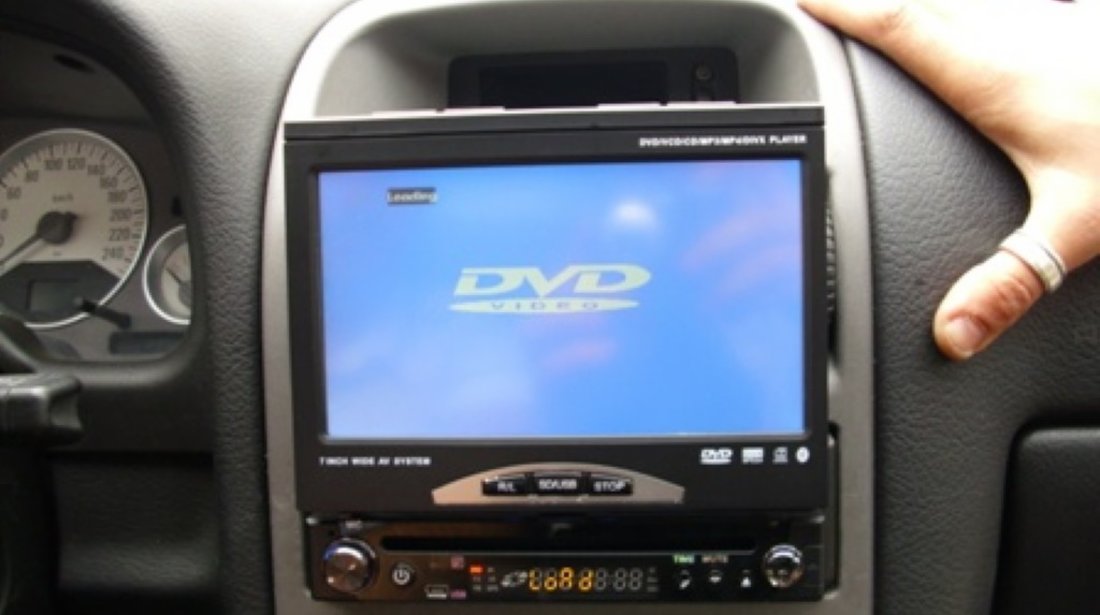 DVD RETRACTABIL CU GPS 7 FATA DETASABILA TV TUNER DIVX USB SD 1499 lei!!!