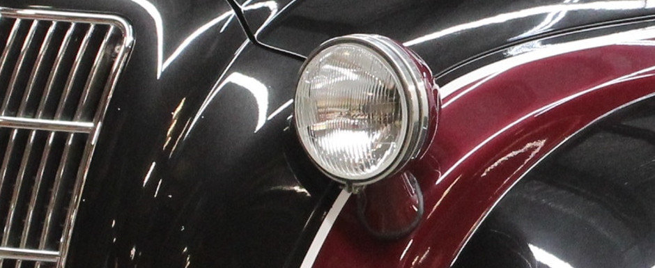 E aproape imposibil sa gasesti una de cumparat. Masina din 1996 are un design retro la exterior si e de cinci ori mai rara decat un Bugatti Chiron E aproape imposibil sa gasesti una de cumparat. Masina din 1996 are un design retro la exterior si e de cinci ori mai rara decat un Bugatti Chiron
