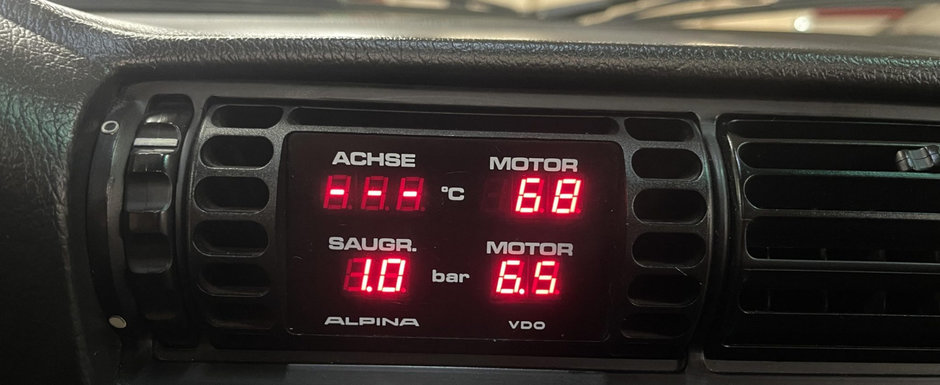 E aproape imposibil sa gasesti una de cumparat. Masina din 1986 are un motor de 2.8 litri si 210 CP si e de peste 1.9 ori mai rara decat un Bugatti de 2.4 milioane E aproape imposibil sa gasesti una de cumparat. Masina din 1986 are un motor de 2.8 litri si 210 CP si e de peste 1.9 ori mai rara decat un Bugatti de 2.4 milioane