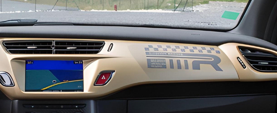 E aproape imposibil sa gasesti unul de cumparat. Hot hatch-ul din 2008 are motor de 1.6 litri si 207 CP si e de 25 de ori mai rar decat un Bugatti de 2.4 milioane E aproape imposibil sa gasesti unul de cumparat. Hot hatch-ul din 2008 are motor de 1.6 litri si 207 CP si e de 25 de ori mai rar decat un Bugatti de 2.4 milioane