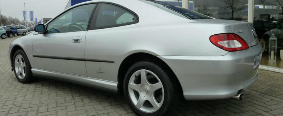 E printre ultimele exemplare fabricate si are doar 234 km la bord. Cu cat se vinde acest Peugeot 406 Coupe E printre ultimele exemplare fabricate si are doar 234 km la bord. Cu cat se vinde acest Peugeot 406 Coupe