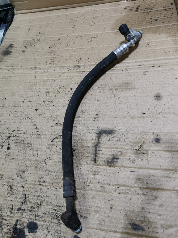 E4663 FURTUN CONDUCTA COMPRESOR AC MIC BMW E46 1998 - - 2005 8386000