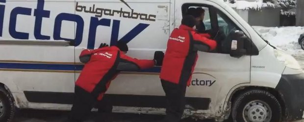 Echipa Audi Quattro din Bulgaria scoate masinile din nameti