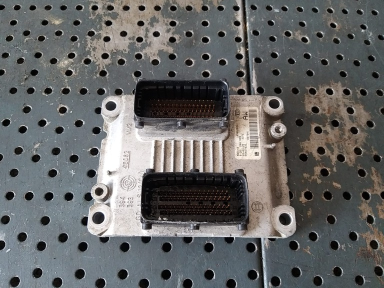 Ecu calculator motor 1.0 b opel corsa d s07 1039s28411 0261208939 55557932