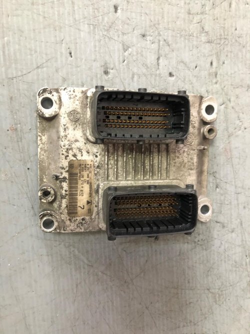 Ecu calculator motor 1.2 b fiat idea bravo 1 punto 188 1039s04975 0261208206