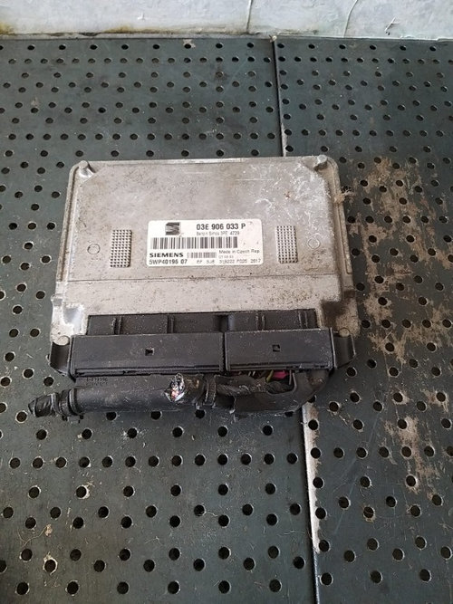 Ecu calculator motor 1.2 b seat ibiza 6l 03e906033p 5wp4019607