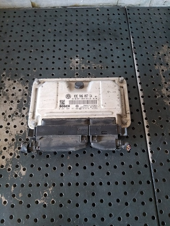 Ecu calculator motor 1.6 b seat ibiza 6j 03c906057ca 03c906057m 0261s04187