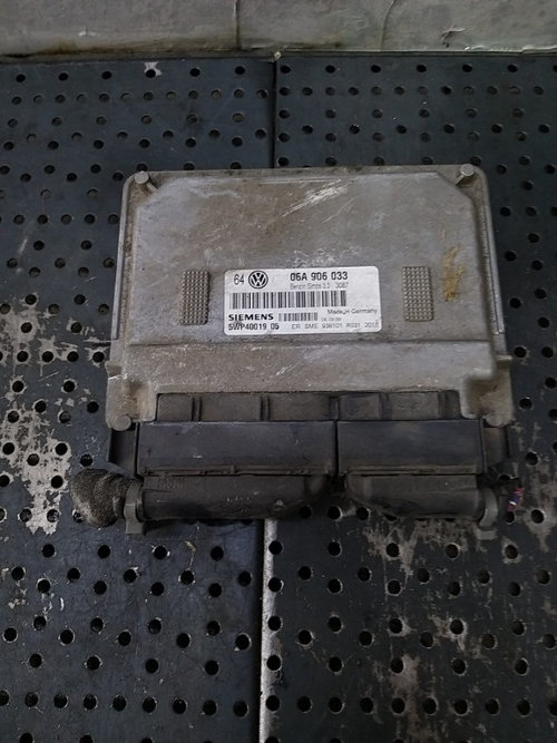 Ecu calculator motor 1.6 b vw golf 5 1k 06a906033 5wp4001905