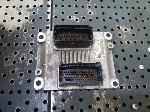 Ecu calculator motor 1.8 b alfa romeo 156 932 1279h03581 0261206711 00468153660 me731ha006