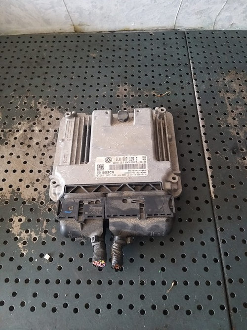 Ecu calculator motor 1.8 tfsi skoda yeti 5l 5l0907115c 1z0907115f 0261s05744