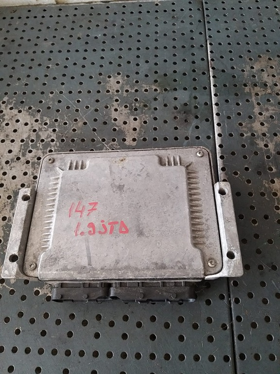 Ecu calculator motor 1.9 jtd alfa romeo 147 937 0281011488 1039s03870 55189421 93749dav