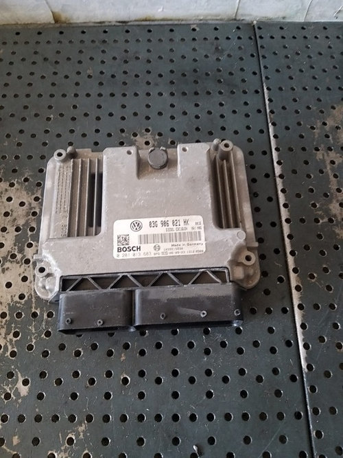Ecu calculator motor 1.9 tdi vw touran 1t 03g906021hk 0281013683 1039s15638
