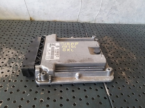 Ecu calculator motor 1.9 tdi vw touran 1t 03g906016cd 0281011945