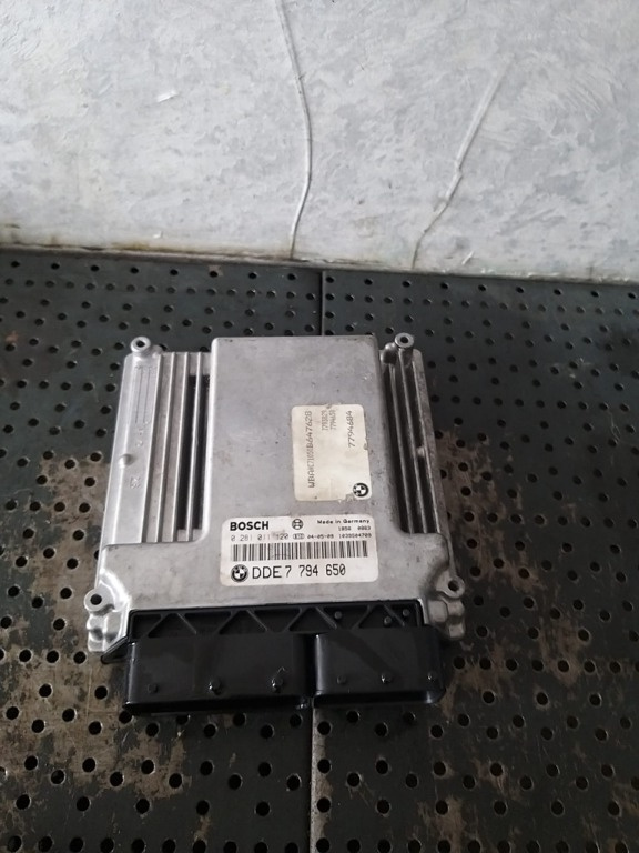 Ecu calculator motor 3.0 d bmw seria 5 e60 0281011120 dde7794650 1039s04709