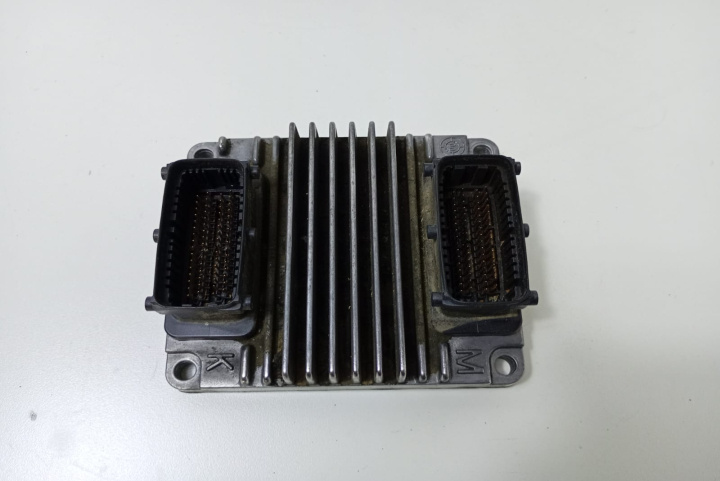 ECU Calculator Motor 8973065750 Opel Ast