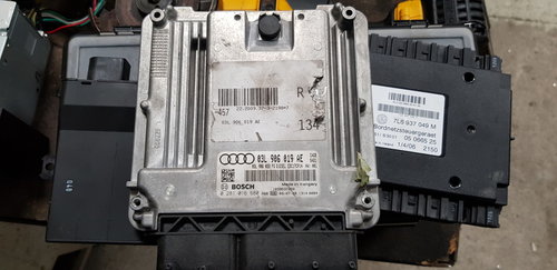 Ecu Calculator motor Audi A4 B8 2.0 TDI 2009 2010 CAGB