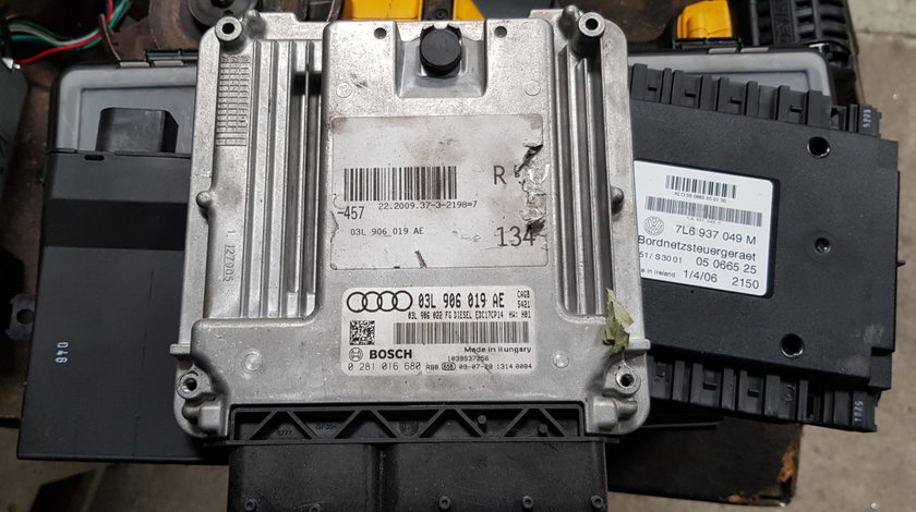 Ecu Calculator motor Audi A4 B8 2.0 TDI 2009 2010 CAGB