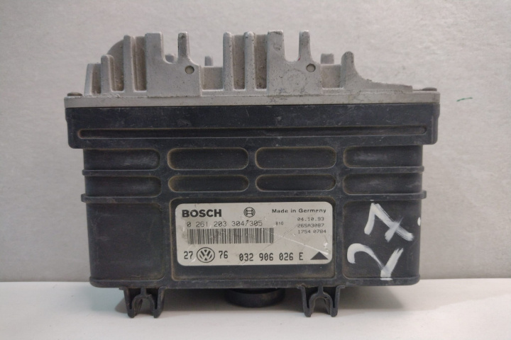 ECU Calculator Motor Bosch 032906026E / 0261203304/305 Volkswagen VW Vento [1992 - 1998]