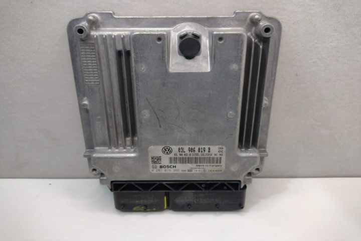 ECU Calculator Motor Bosch 03L906019B Seat Exeo [2009 - 2012]