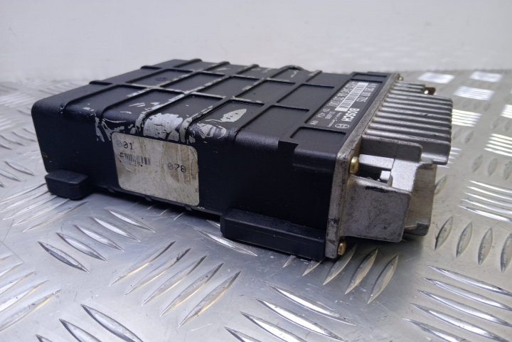 ECU Calculator Motor Bosch 2.3 TD 0235450632 / 0281001705 Mercedes-Benz Vito W638 [1996 - 2003]